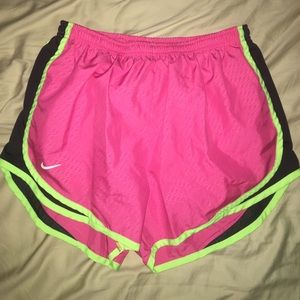 Nike Dri-Fit Tempo stunning Shorts